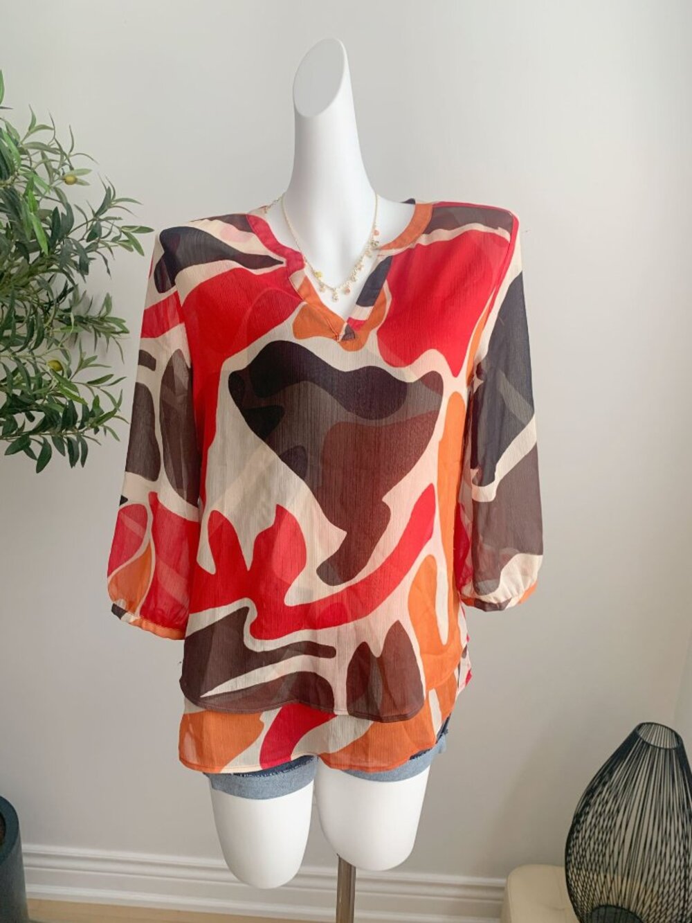 Chico’s Double Layer Sheer Chiffon Blouse Abstract Print 3/4 Sleeve Size 0